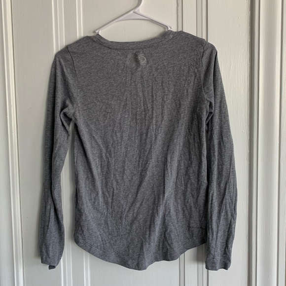 Under Armour Long Sleeve - Picture 2 of 3